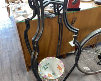 Iron Glass Top Pedestal 