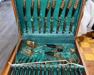 Siam Buddha Bronze Flatwear