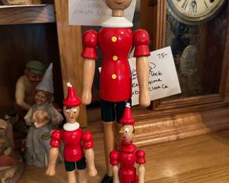 	#137	3 pc set - Mastro Geppetto Wooden Articulated pinocchio dolls - hand painted	$30.00																											