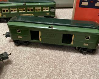 	#149	Vintage/antique lionel Preware 1940 Train Set - Black Electric w/original Manual 	$300.00																											