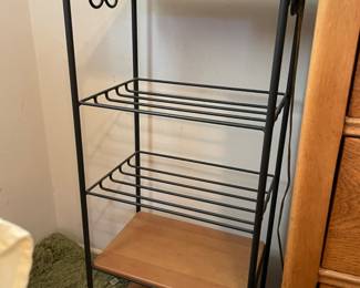 	#46	Longaberger Foundry Wrought Iron 5 Shelf	 $ 40.00 																											