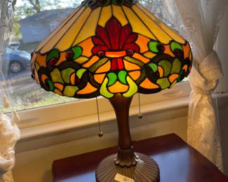 	#39	Tiffany Style - 22" tall lamp	 $ 60.00 																											