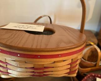 	#134	Longaberger Apple Pie Basket w/lid	$25.00																											