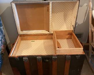 	#9	Antique Vintage Camelback Steamer Trunk - 32Lx19Wx24H	 $ 100.00 																											