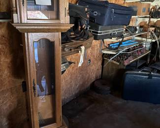 	#129	Emperor Grandfather Clock - Co Model 101 (Packed ready to move - installation + operation instructions included)	$125.00																											