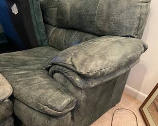 	#2	Barclays Leather 8' Sofa - hunter/pine green. *as is condition, YOU MOVE* ottoman not included	 $ 40.00 																											