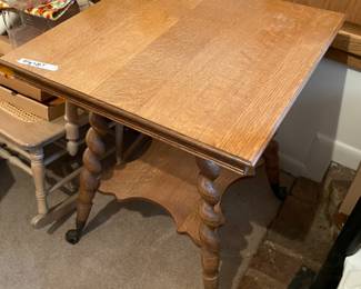 	#5	Antique Victorian Oak Barley Twist Radio/Parlor Table - Claw/Viper Foot w/glass ball - 24x24x29	 $ 125.00 																											