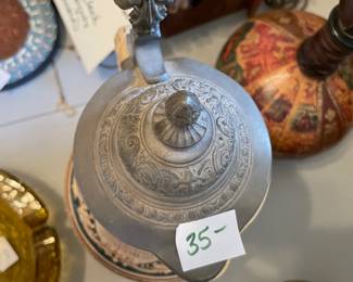 	#119	Large German Bernstein 	$35.00																											