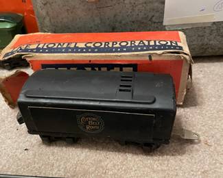 	#149	Vintage/antique lionel Preware 1940 Train Set - Black Electric w/original Manual 	$300.00																											