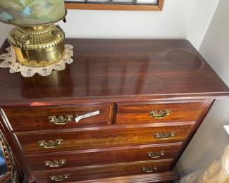 	#25	Chippendale Chest of Drawers - 6 drawer dresser - 39.5x18.5x52.5	 $ 150.00 																											