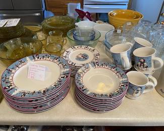 	#65	Cambridge Potteries Snowmen Serenade Dinnerware - set of 8 	$75.00																											