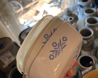 	#77	Corningware 4 qt - blue cornflower + 2 small dishes w (plastic lid)	$30.00																											