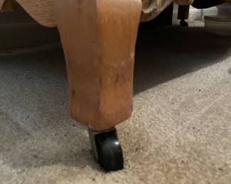 	#3	Antique Solid Oak Victorian Back Bar Sideboard Buffet Server - w/mirror and carved applique pieces. 48x26x80	 $ 350.00 																											