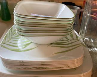 	#72	Corelle Bamboo Leaf Dinnerware - set of 8	$100.00																											