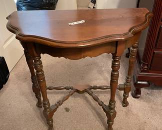 	#23	Half Moon Edwardian Style Entry Table -26x13.5x24	 $ 50.00 																											