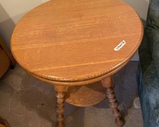	#10	Oak Side Table/Parlor Table - 24"Round x 28"	 $ 100.00 																											