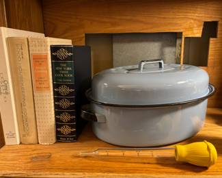 Grey Enameled Roasting Pan