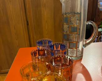 Mid Century West Virginia Glass Co. Henry VIII Cocktail Pitcher with 6 Low Ball Glasses