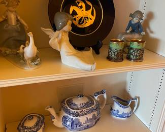 Lladro "Hurry Now" Figurine #5503, Lladro Angel Figurine #4962, Lladro Nao "Ever So Gently" Figurine #1090, Kosta Boda St. George & The Dragon Annual 9" Cobalt Blue and Gold Gilt Plate