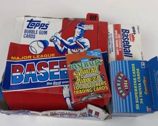 TOPPS BASEBALL CARDS