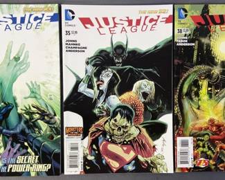 JUSTICE LEAGUE COMIC BOOKS