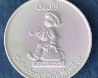 M I Hummel Goebel Collectors Club Member Plaque
