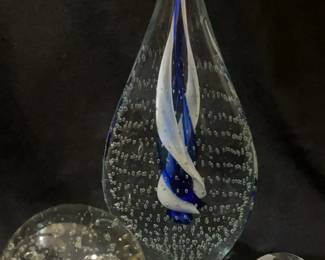 Bubble Glass Paperweight Art Glass Etched Lion Paperweight