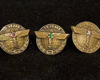 Boeing Service Pins 525 Years