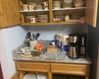 Many large sets of dishes:  Franciscan Apple; Franciscan Desert Rose; Franciscan Madeira Green & Brown; Edelstein Bavaria Irish Rose; Regency Earthenware Ironstone (England).  Any reasonable offer accepted.  Bring packing supplies.