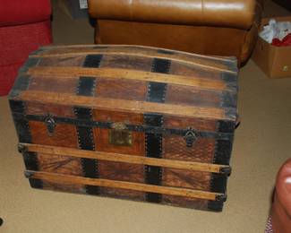 Camel Back Trunk