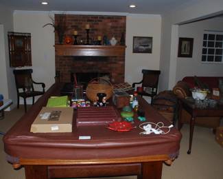 Saunier Wilhelm Pool Table, been restored bumpers and felt, leather pockets...9 foot