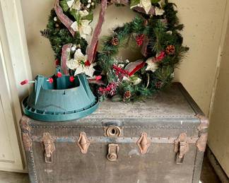  Very cool old steamer trunk/chest 