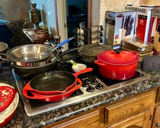 Lots of Le Creuset cookware & new cutlery sets
