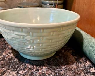 Nice Vintage Weller Pottery Bowl 