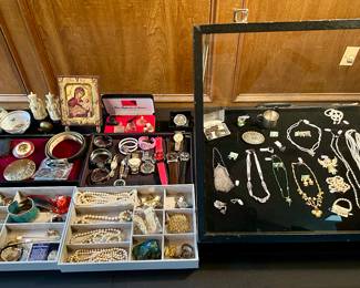 Vintage costume jewlery, watches, & small collectibles - great gift ideas! 