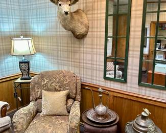 Collection of neat copper & home decor items and 