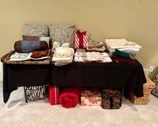 Holiday table linens, pillows 