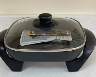 Oster Covered Skillet 