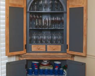 Corner Cabinet Hutch — Same as Previous Item