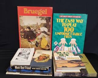 Lot # : 311 - Group of books
