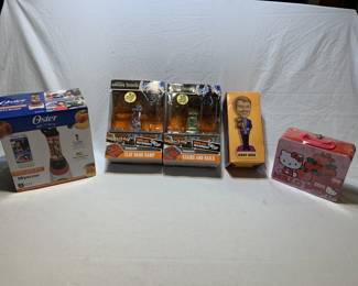 Lot # : 360f - Box of toys, blender, sealed Hello Kitty

