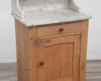 Lot # : 480 - Vintage marble-top wash stand
