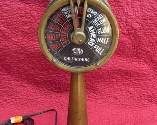 Lot # : 338z - Vintage brass ship's engine room telegraph home
