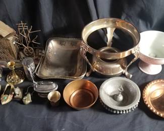 Lot # : 345 - Box of copper, brass & aluminum items
