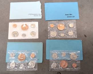 Lot # : 350a - Four US Mint Souvenir coin sets - 1979
