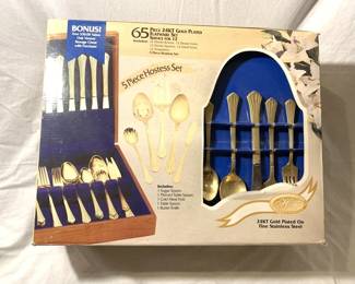 Lot # : 382f - Hamilton 65 piece 24k gold plated flatware set
