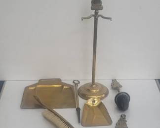 Lot # : 151 - Group of brass items
