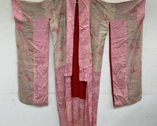 Lot # : 450k - Vintage Japanese kimono
