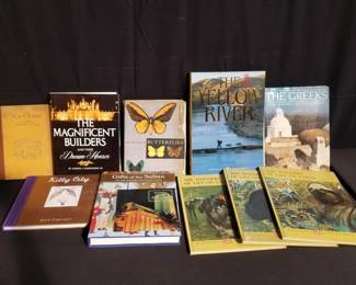 Lot # : 306 - Box of books, coffee table books etc.
