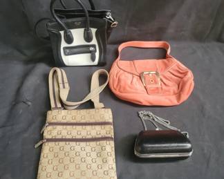 Lot # : 469 - Box of women's hand bags
